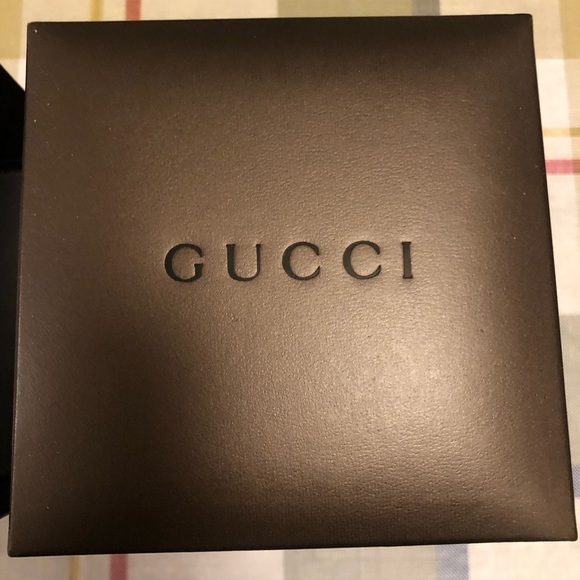 COPY - Rare Vintage Gucci YA112 Diamond Twirl Silver Tone Bangle Watch - Picture 2 of 7